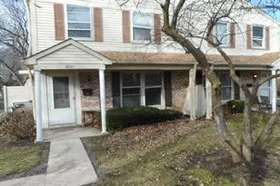 2207 Ramsey Cir, Schaumburg, IL 60194 - Photo 1