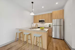 1331 W Estes Ave, Chicago, IL 60626 - Photo 9