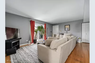 2067 W Farwell Avenue #3S, Chicago, IL 60645 - Photo 3