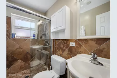 2067 W Farwell Avenue #3S, Chicago, IL 60645 - Photo 13