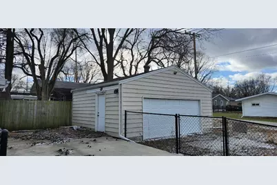 1328 N Mason Street, Bloomington, IL 61701 - Photo 3