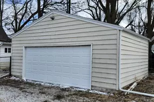 1328 N Mason St, Bloomington, IL 61701 - Photo 5