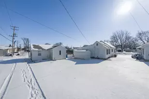 817 W Madison St, Pontiac, IL 61764 - Photo 41