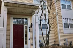 968 S Darla Ct, Waukegan, IL 60085 - Photo 1