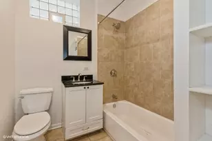 1840 W Huron St, Chicago, IL 60622 - Photo 5