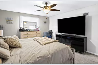 [Address not provided], Calumet City, IL 60409 - Photo 11