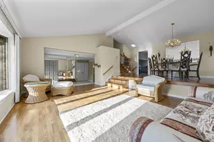 304 E Hiawatha Trail, Mount Prospect, IL 60056 - Photo 7