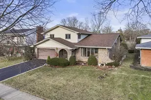 304 E Hiawatha Trail, Mount Prospect, IL 60056 - Photo 33