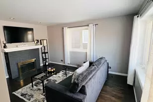 17831 Walter St, Lansing, IL 60438 - Photo 7