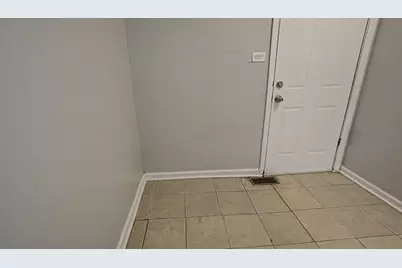 16918 S Orchard Ridge Avenue, Hazel Crest, IL 60429 - Photo 9