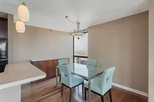 1122 N Clark St, Chicago, IL 60610 - Photo 11