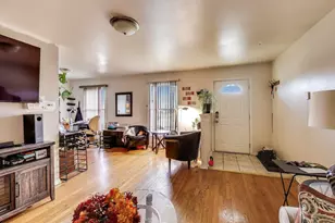 18010 Olympia Dr, Country Club Hills, IL 60478 - Photo 5