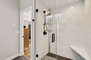 2404 W Moffat St, Chicago, IL 60647 - Photo 31