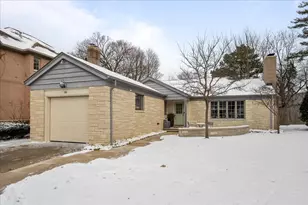 416 Pine Manor Dr, Wilmette, IL 60091 - Photo 1