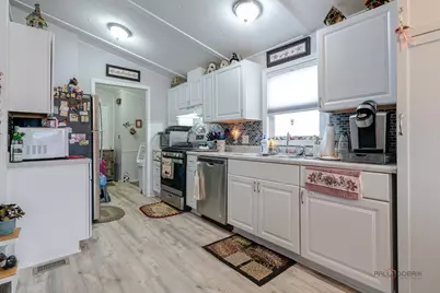 600 Hillcrest Street, Crystal Lake, IL 60014 - Photo 9