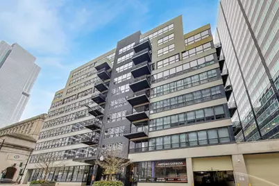 130 S Canal Street #803, Chicago, IL 60606 - Photo 1