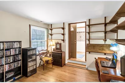 915 N Saratoga Drive, Palatine, IL 60074 - Photo 17