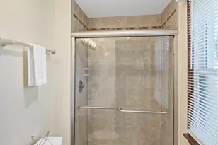 915 N Saratoga Dr, Palatine, IL 60074 - Photo 21