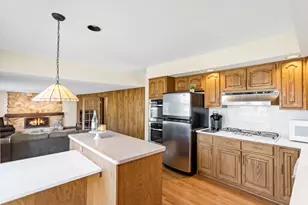 915 N Saratoga Dr, Palatine, IL 60074 - Photo 13