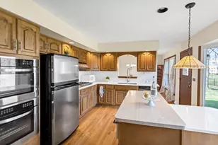 915 N Saratoga Dr, Palatine, IL 60074 - Photo 11