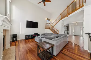 630 Thornwood Way, South Elgin, IL 60177 - Photo 7