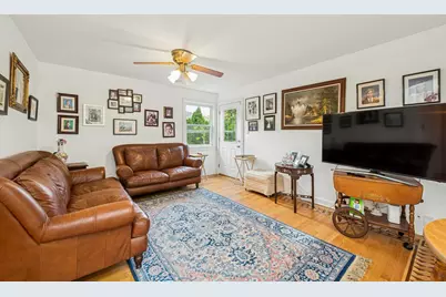 6433 N Drake Avenue, Lincolnwood, IL 60712 - Photo 11