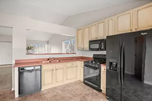 2846 Providence Ln, Montgomery, IL 60538 - Photo 9