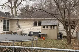 407 N 1st St, Fairbury, IL 61739 - Photo 3