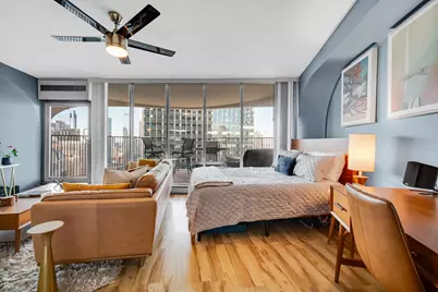 300 N State Street #4303, Chicago, IL 60654 - Photo 9