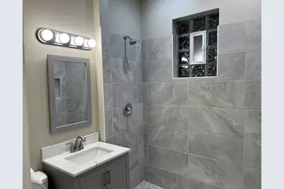 3816 W Montrose Avenue #2, Chicago, IL 60618 - Photo 11