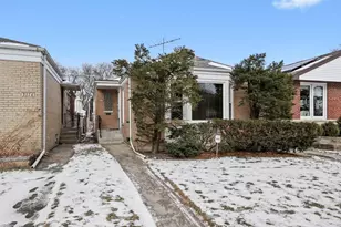 3110 W Jarvis Ave, Chicago, IL 60645 - Photo 1