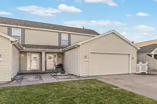 3915 Balmoral Dr, Champaign, IL 61822 - Photo 3