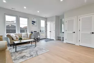 5256 W Newport Ave, Chicago, IL 60641 - Photo 19