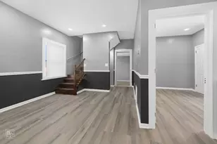 9549 S Calumet Ave, Chicago, IL 60628 - Photo 9