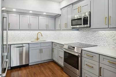 175 E Delaware Place #7204, Chicago, IL 60611 - Photo 7