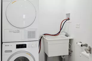 175 E Delaware Pl, Chicago, IL 60611 - Photo 17