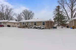 18 Ardith Dr, Normal, IL 61761 - Photo 3