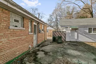 28 Apple Ln, Park Forest, IL 60466 - Photo 15