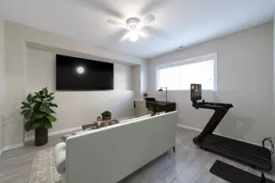 18599 W Sterling Ct, Grayslake, IL 60030 - Photo 11