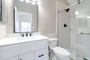 18599 W Sterling Ct, Grayslake, IL 60030 - Photo 37