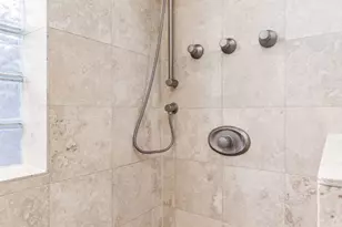 3418 N Ashland Ave, Chicago, IL 60657 - Photo 17