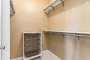 3418 N Ashland Ave, Chicago, IL 60657 - Photo 15