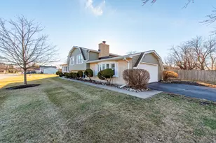 3000 19th Pl, North Chicago, IL 60064 - Photo 3