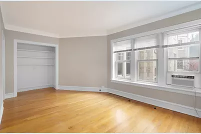 538 W Brompton Avenue #2E, Chicago, IL 60657 - Photo 9