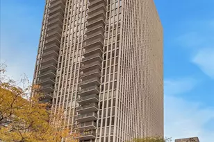 200 E Delaware Pl, Chicago, IL 60611 - Photo 1