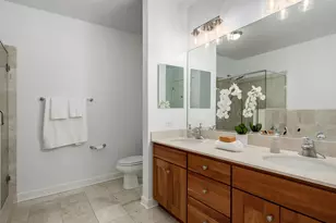 225 N Columbus Dr, Chicago, IL 60601 - Photo 11