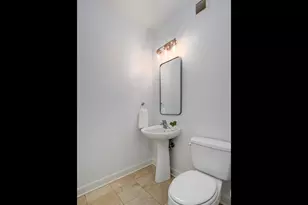 225 N Columbus Dr, Chicago, IL 60601 - Photo 13