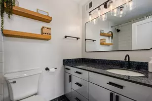 3930 N Pine Grove Ave, Chicago, IL 60613 - Photo 19