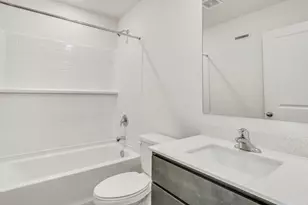 424 Lakeshore Ct, Saint Charles, IL 60174 - Photo 17