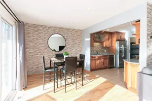 275 Wilmette Ct, Schaumburg, IL 60193 - Photo 9